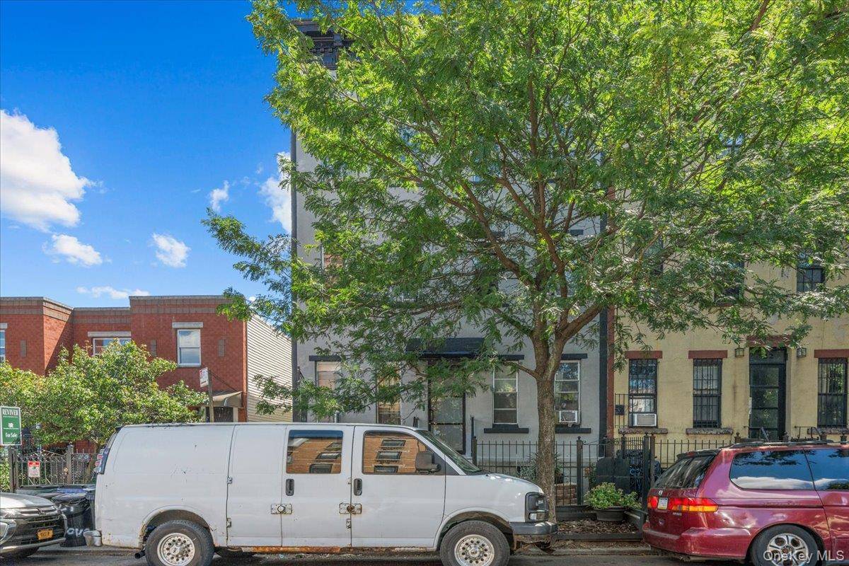 124 Grove ST, Brooklyn, NY 11221