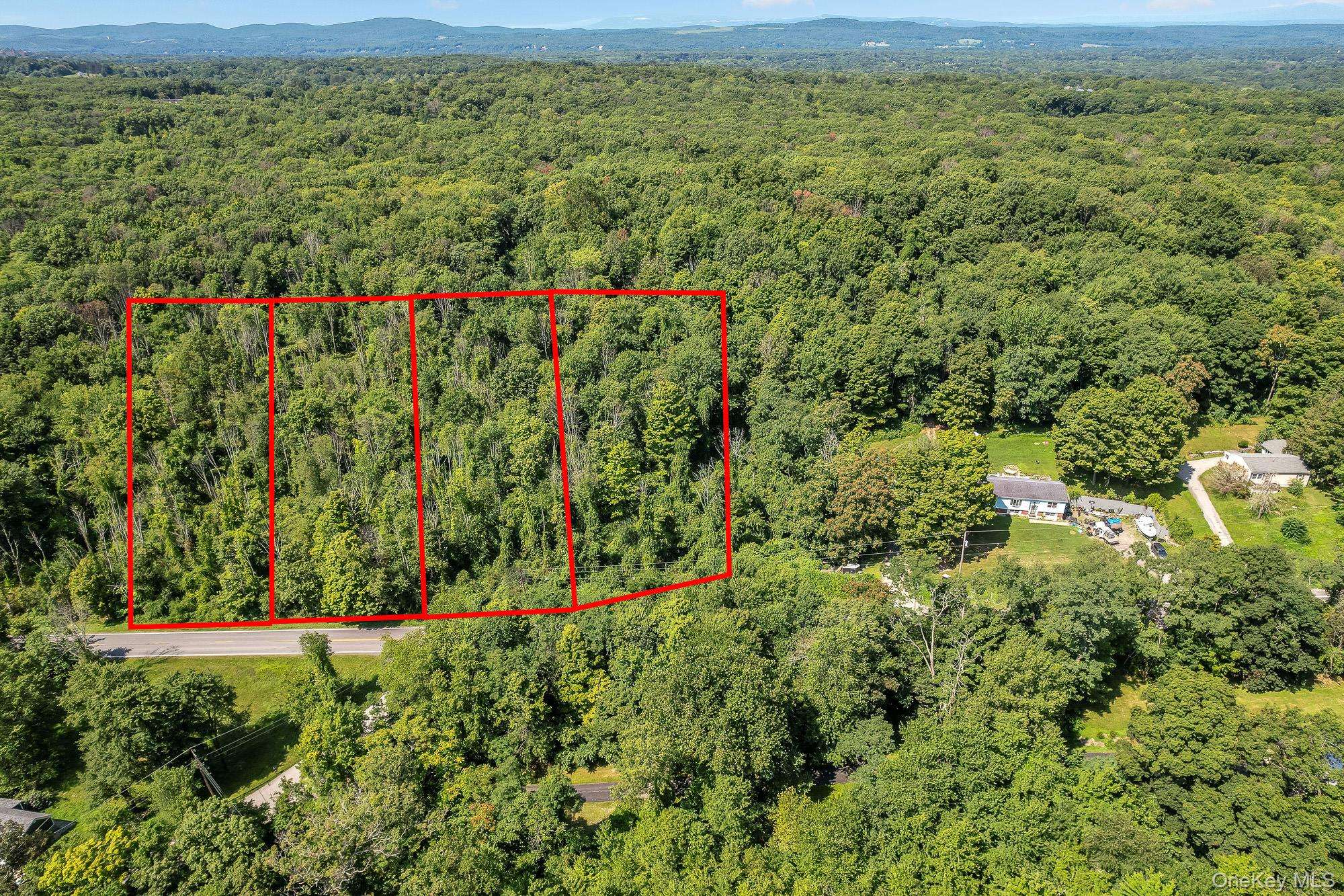 151 S Quaker LN, Hyde Park, NY 12538