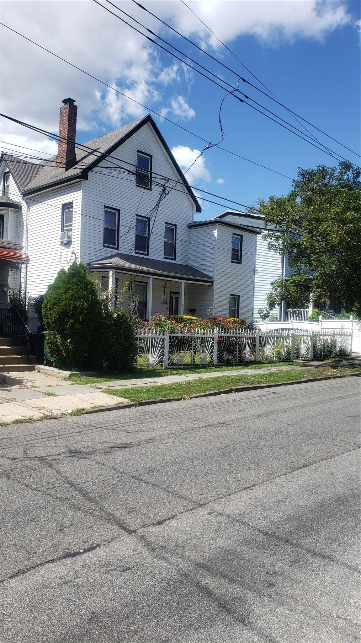 18 S 11th AVE, Mount Vernon, NY 10550