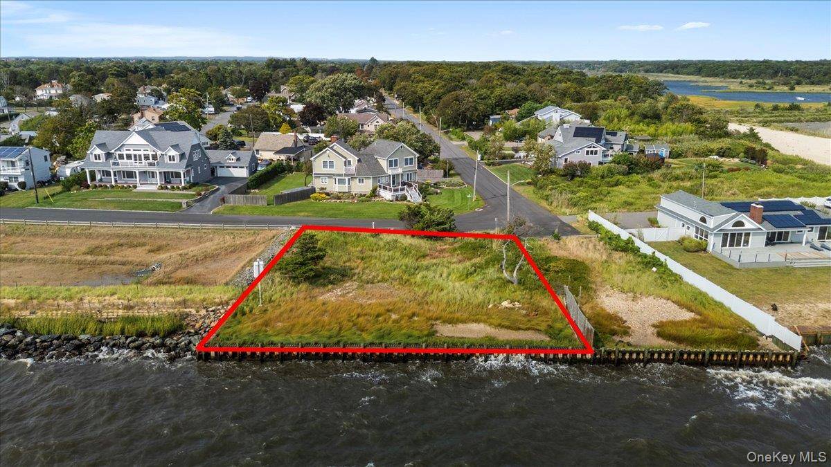 20 S Breeze DR, East Patchogue, NY 11772