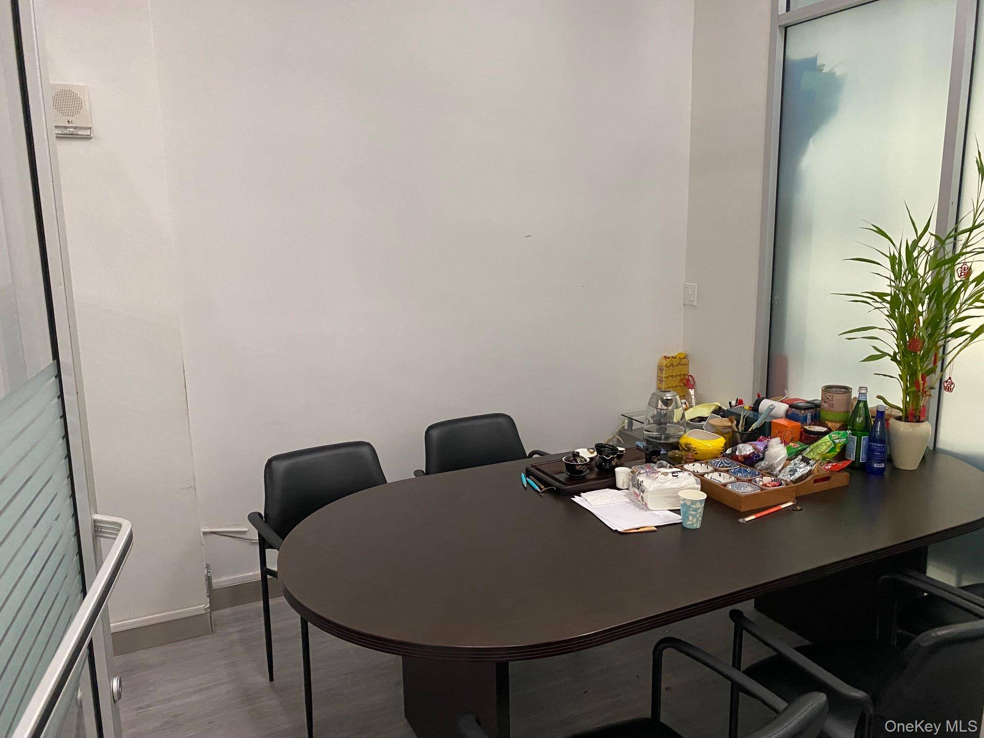136-20 38th AVE #3J, Flushing, NY 11354
