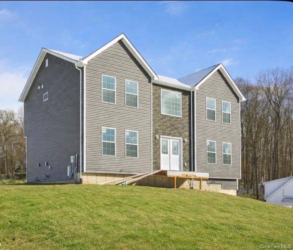 10 Vargas (AKA 70 Jessup Ln) CIR, Stony Point, NY 10980