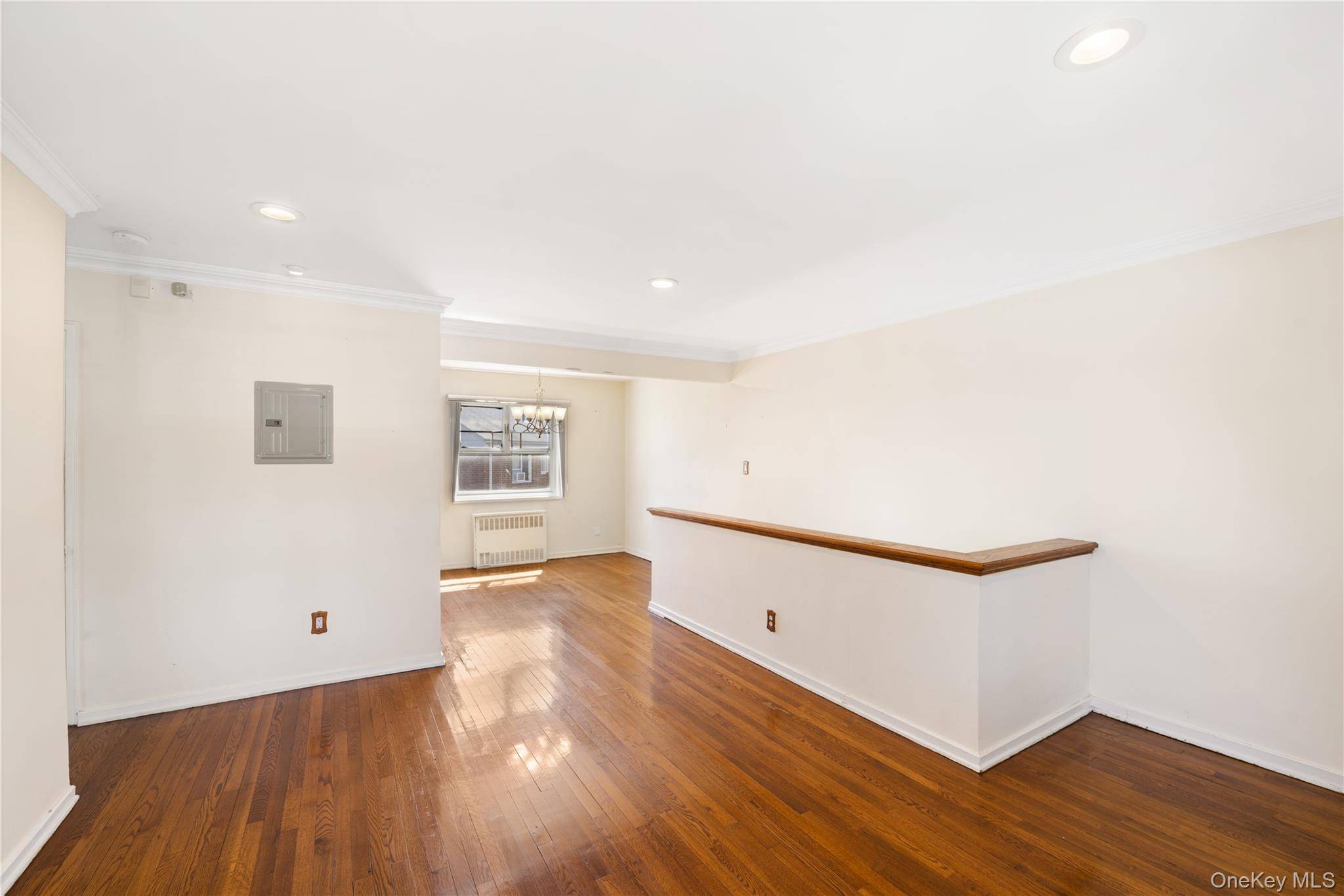 227-16 Hillside AVE #UPPER, Queens Village, NY 11427