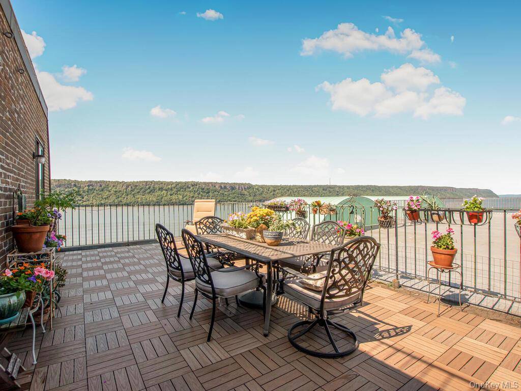 23 Water Grant ST #11A, Yonkers, NY 10701