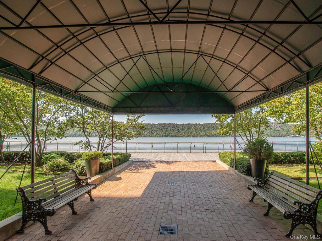 23 Water Grant ST #11A, Yonkers, NY 10701