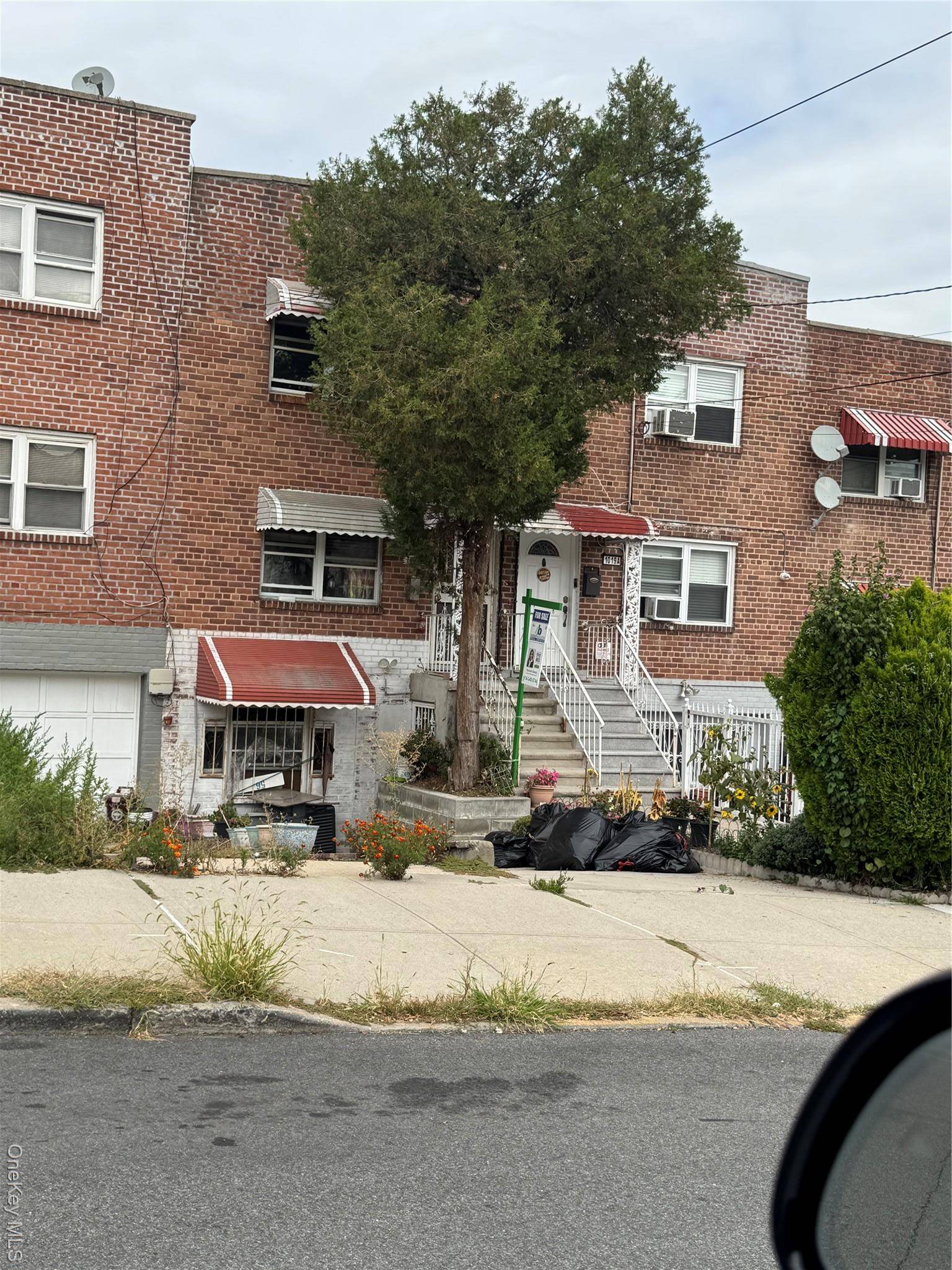 1017 E 229 Street, Bronx,, Bronx, NY 10466