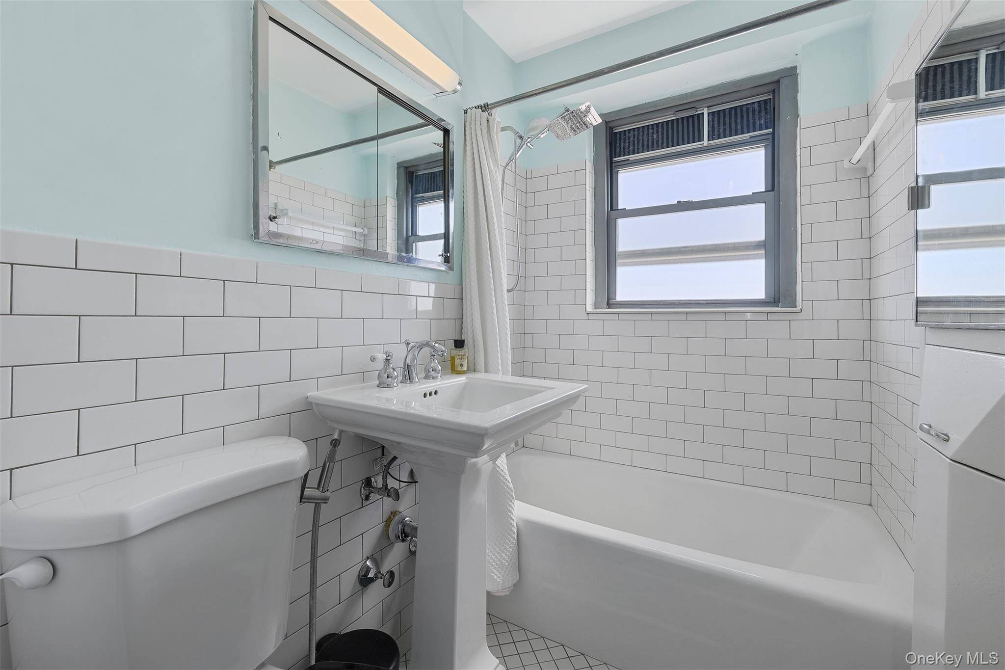 1020 Grand Concourse #12V, Bronx, NY 10451