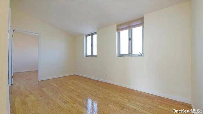 132-03 Sanford AVE #8M, Flushing, NY 11355