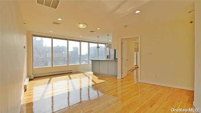 132-03 Sanford AVE #8M, Flushing, NY 11355