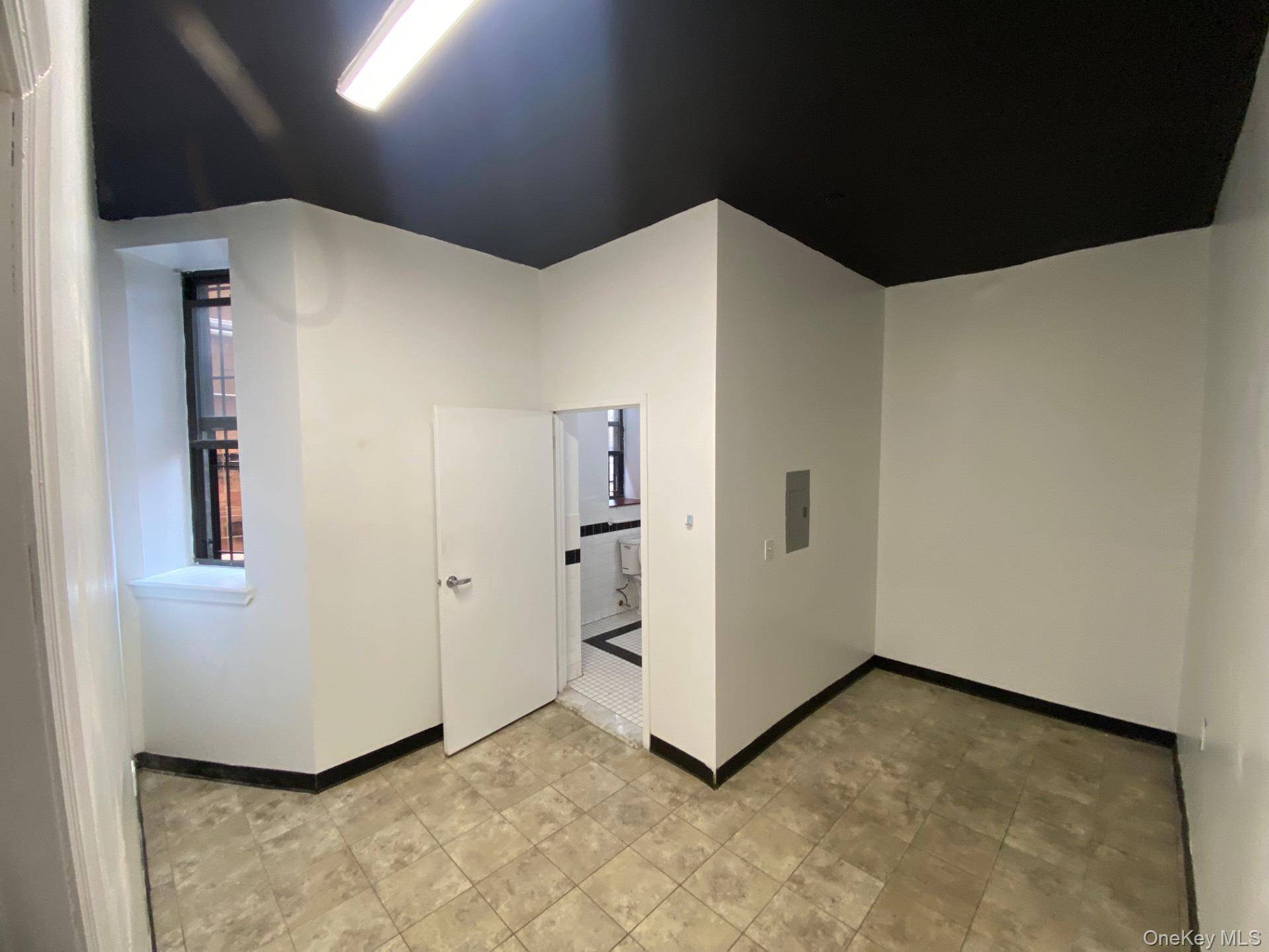 537 Claremont Pkwy #Comm B, Bronx, NY 10457