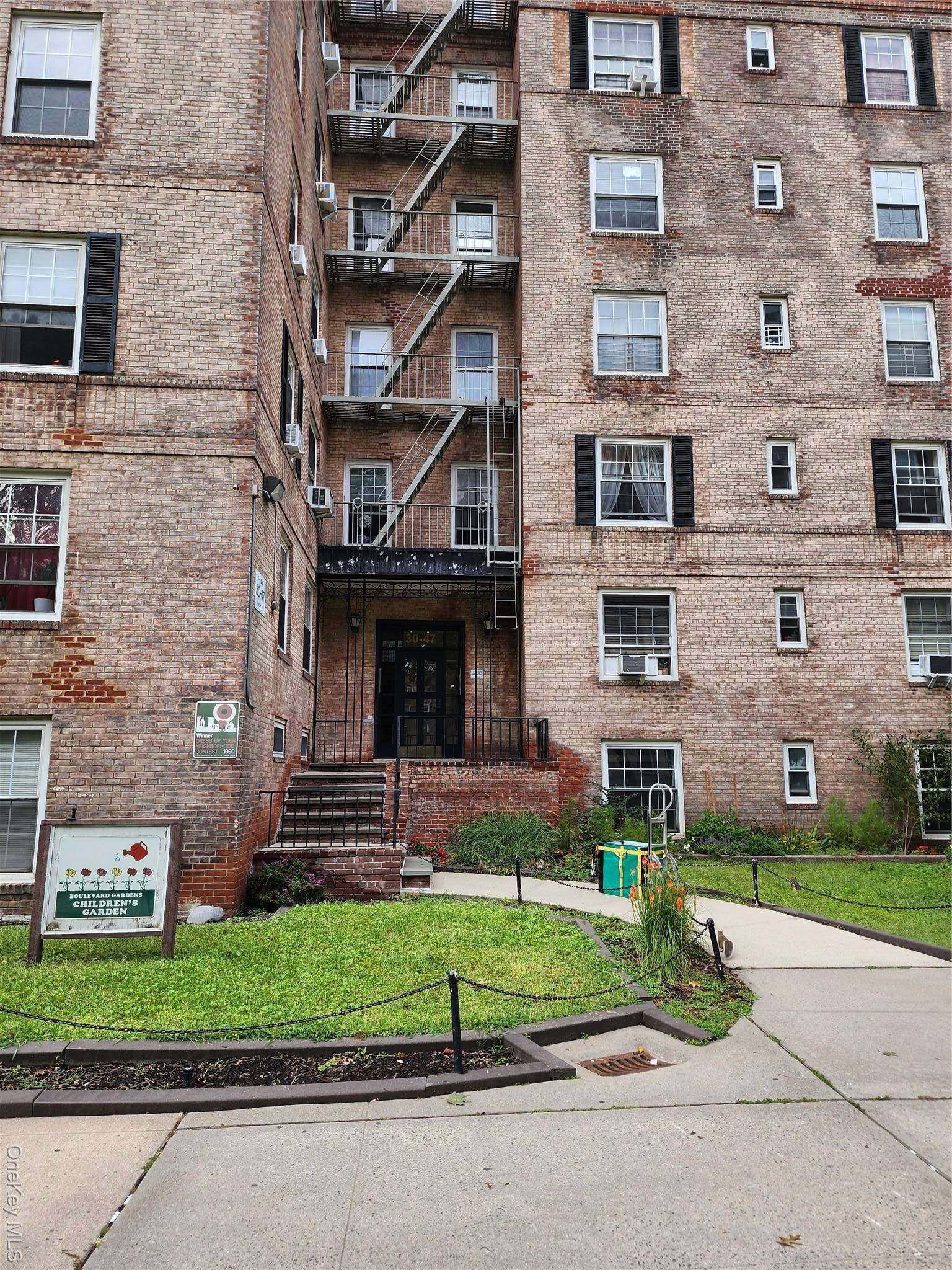 30-47 Hobart ST #DDB, Woodside, NY 11377