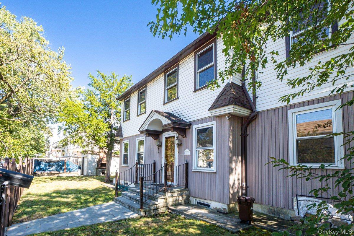 9001 215th ST, Queens Village, NY 11428