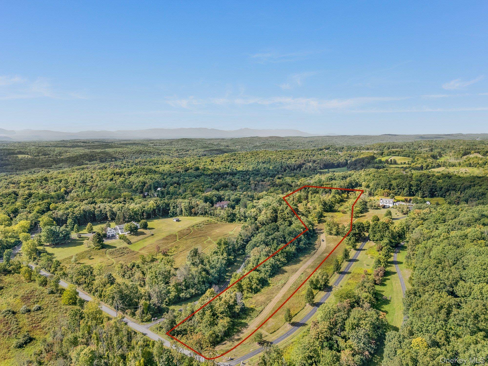 31 Oak Grove RD, Clinton Corners, NY 12514
