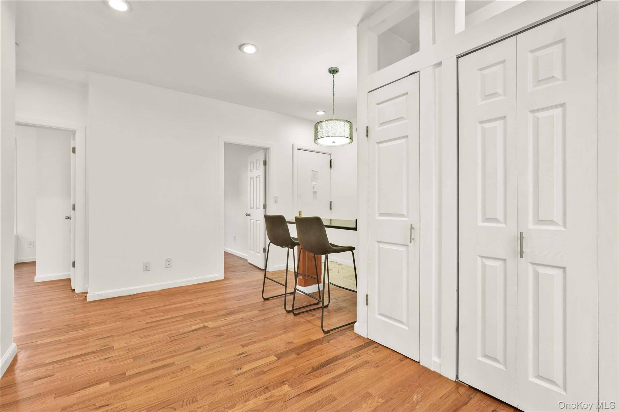 21-28 35th #2A, Astoria, NY 11105