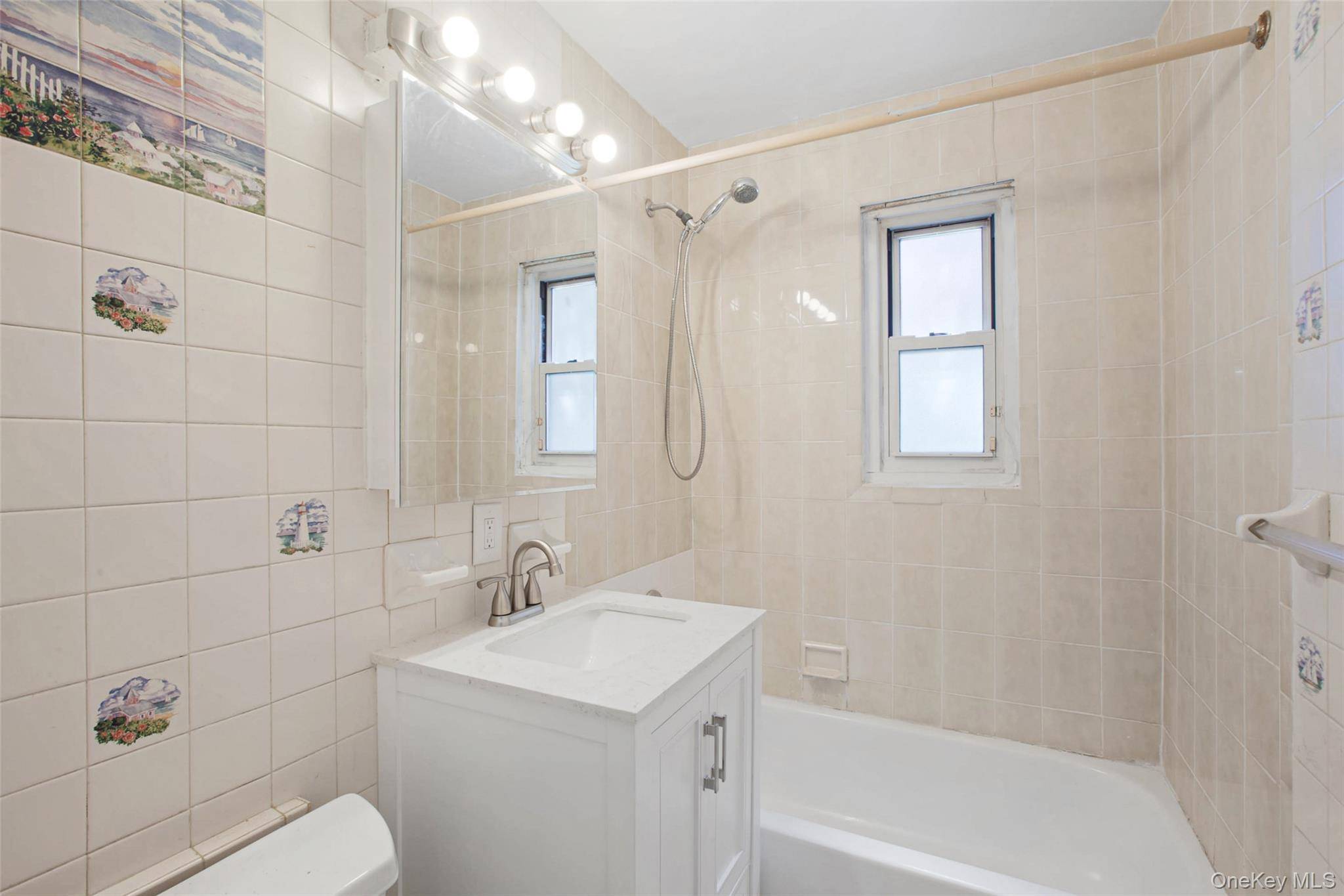 196-35 Dunton Ave Hollis #1, Hollis, NY 11423