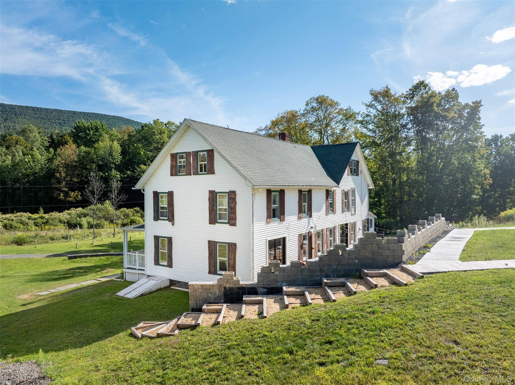 3 Leon Macglashan RD, Windham, NY 12496
