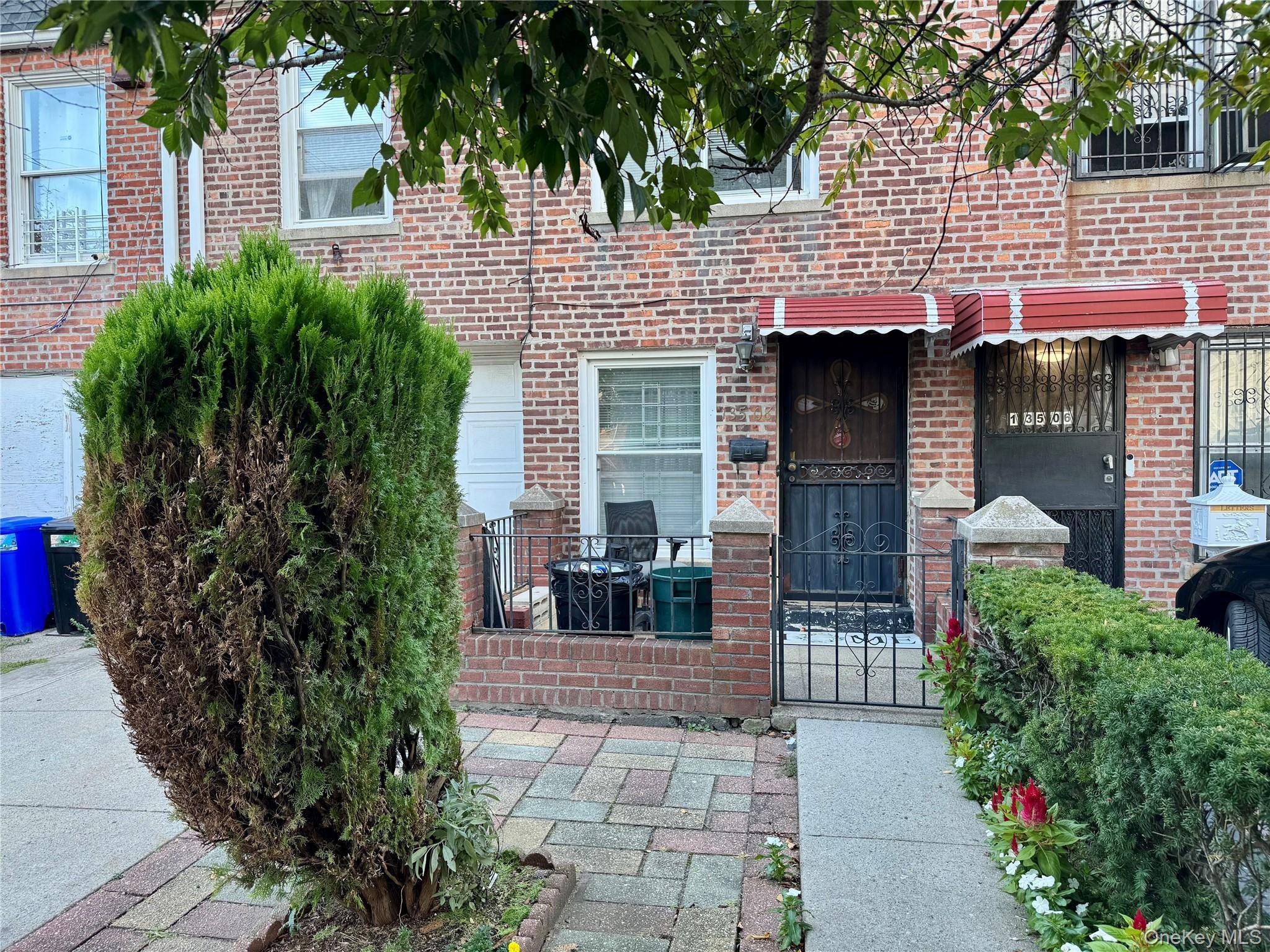 135-08 118th ST, South Ozone Park, NY 11420