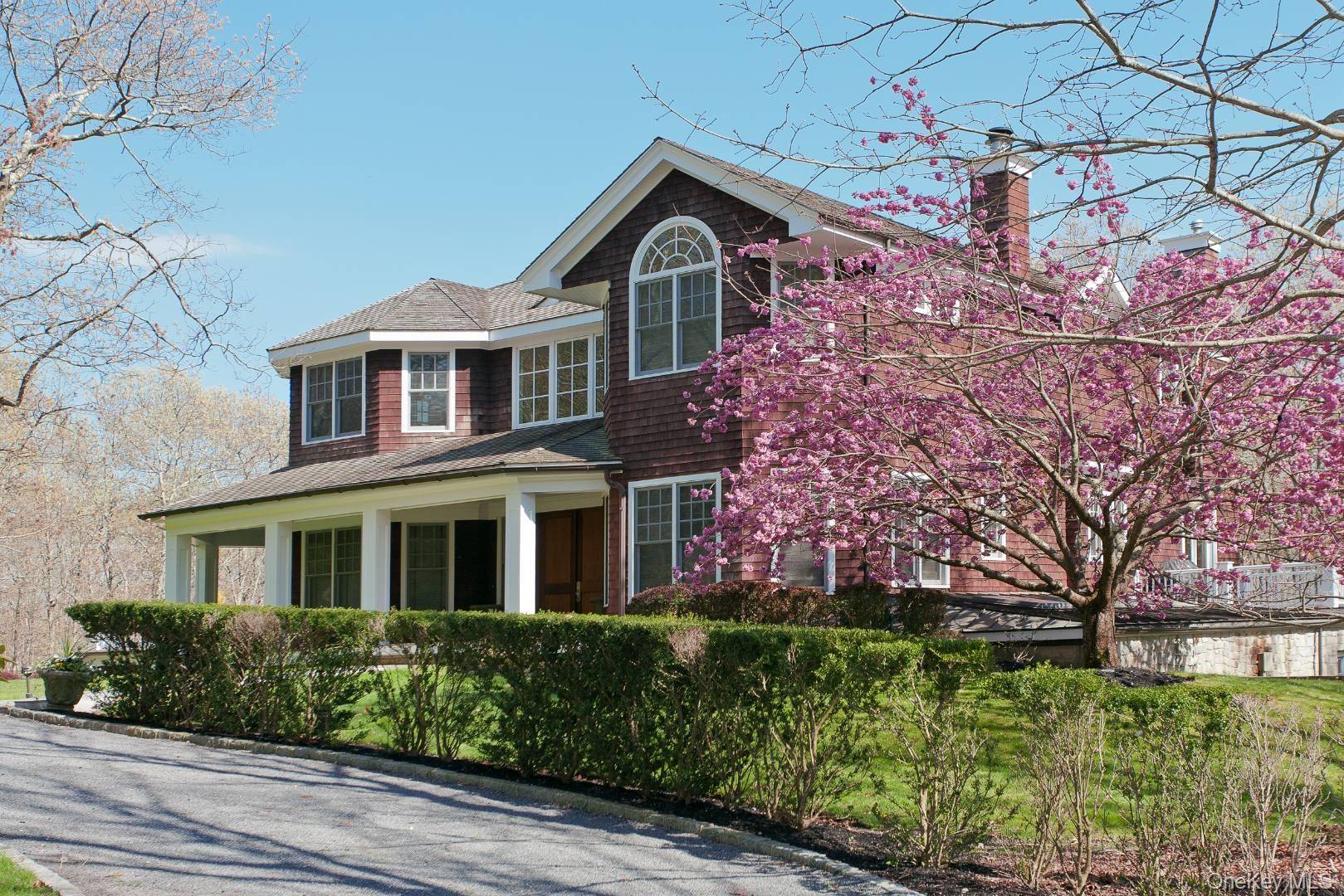 1477 Deerfield RD, Water Mill, NY 11976