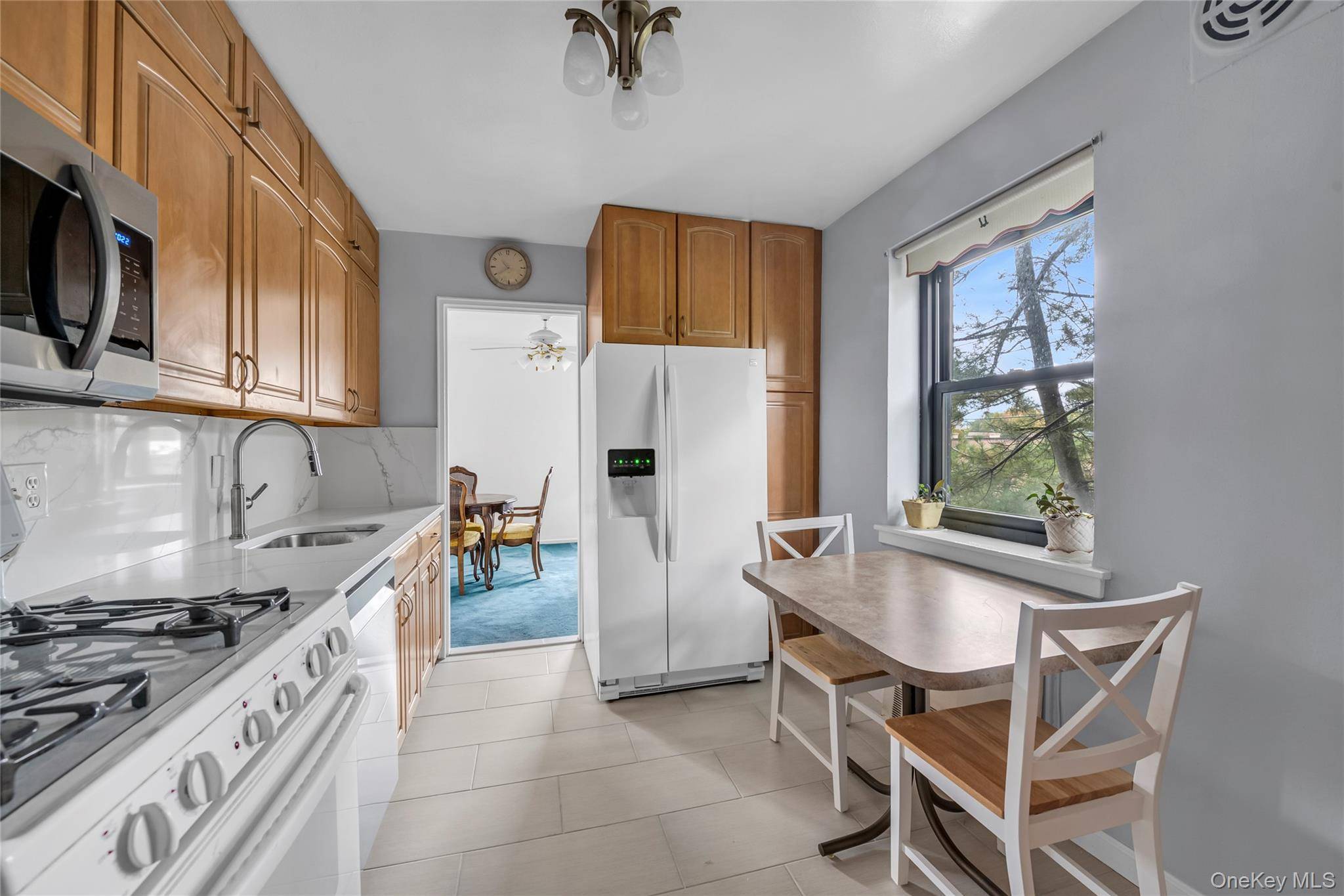 50 Brompton RD #2L, Great Neck, NY 11021