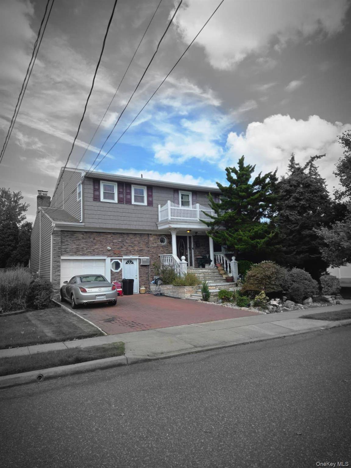 542 Hemlock DR, Cedarhurst, NY 11516