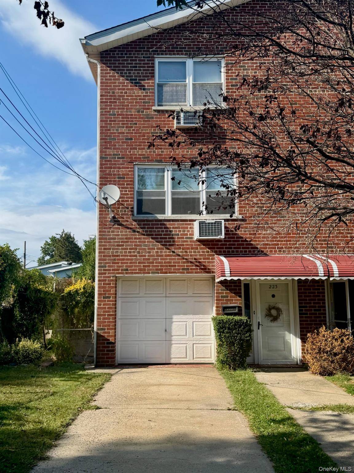 223 Ditmars ST, Bronx, NY 10464