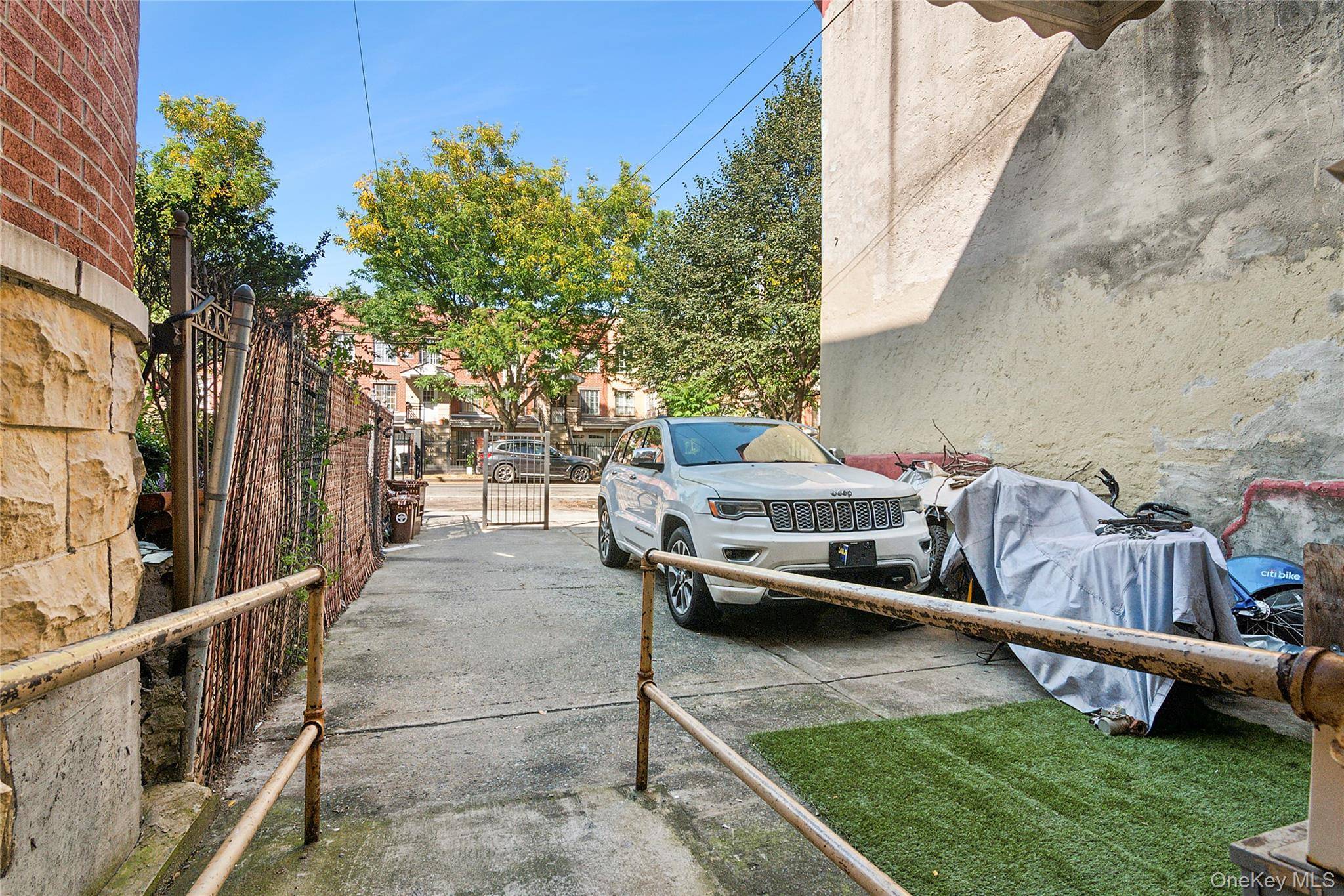 1554 Saint Marks AVE, Brooklyn, NY 11233