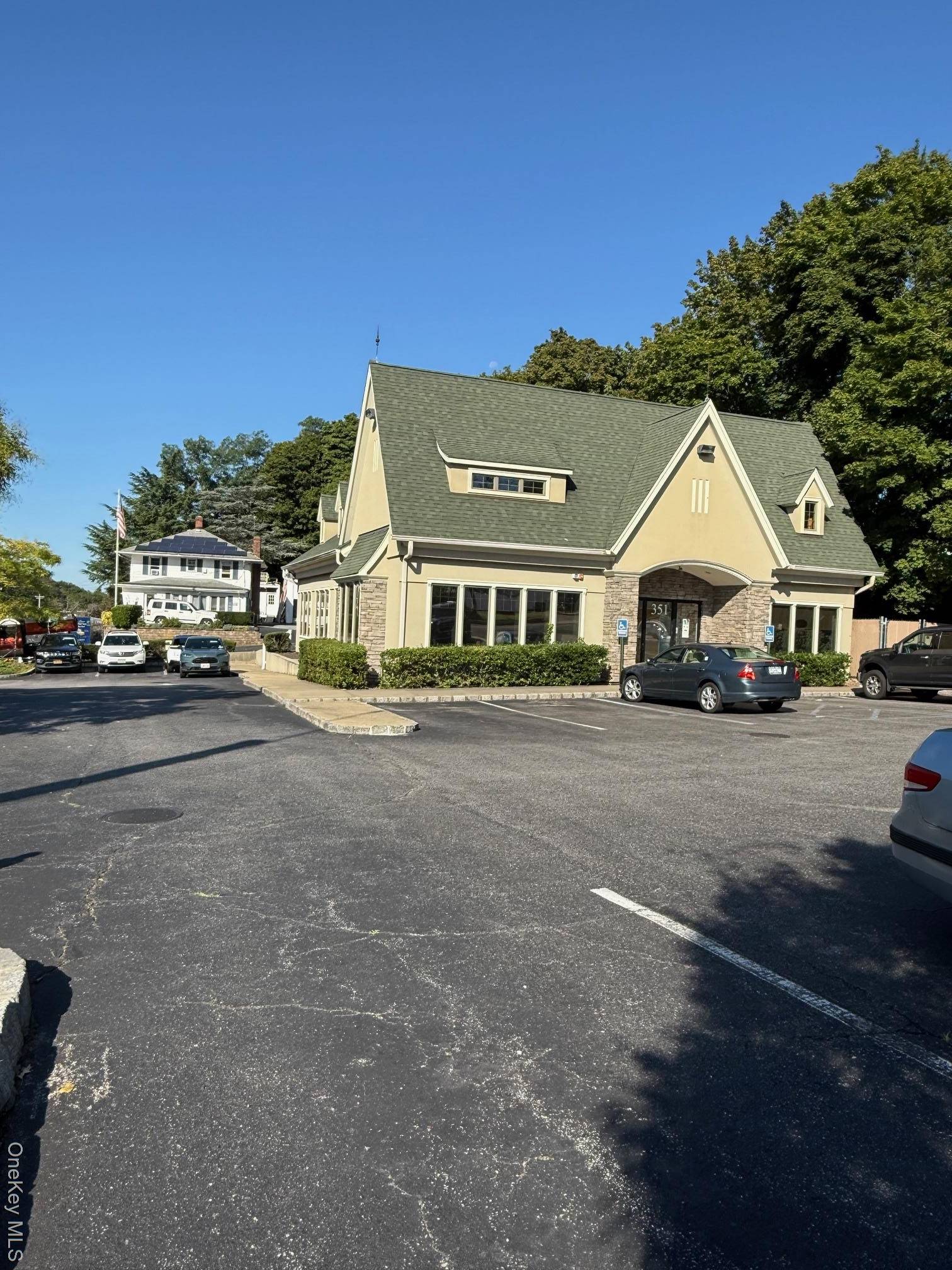 351 Fort Salonga RD, Northport, NY 11768
