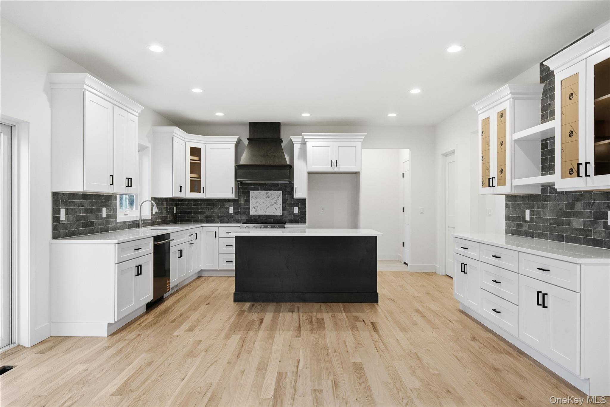 9 Fourth AVE, Centereach, NY 11720
