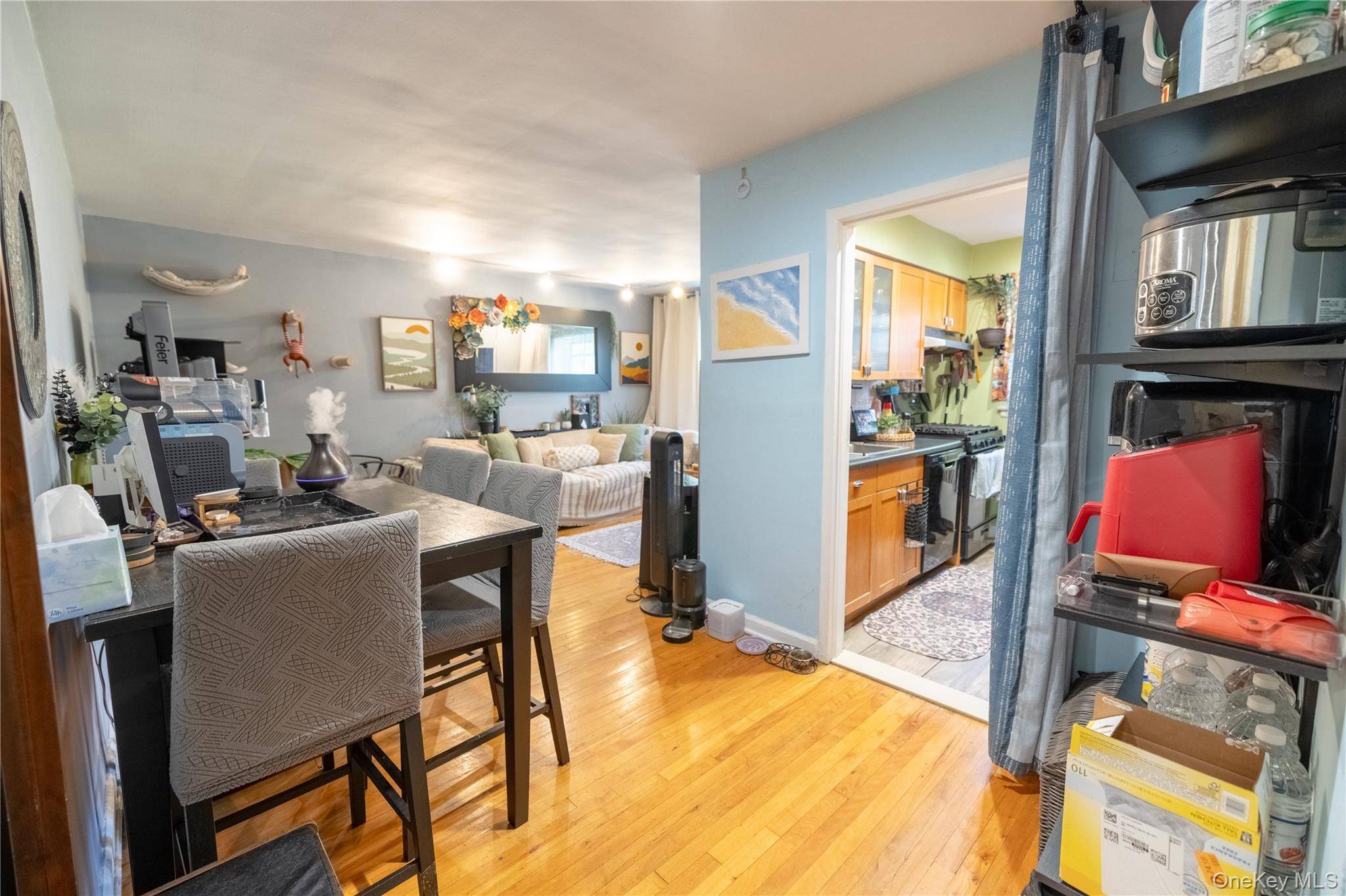 221 Middleneck RD #M-2, Great Neck, NY 11021