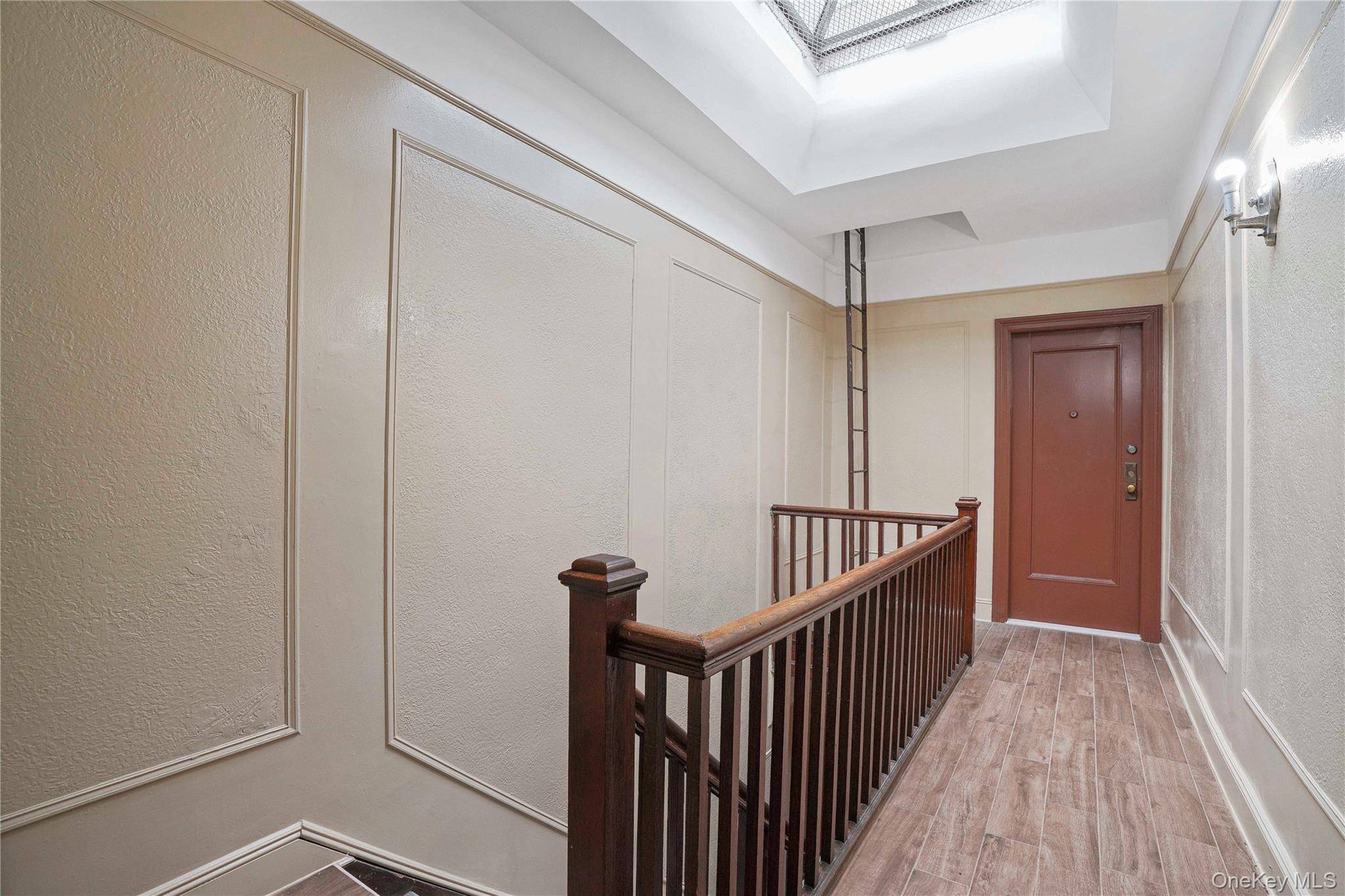 72-07 73 ST, Glendale, NY 11385