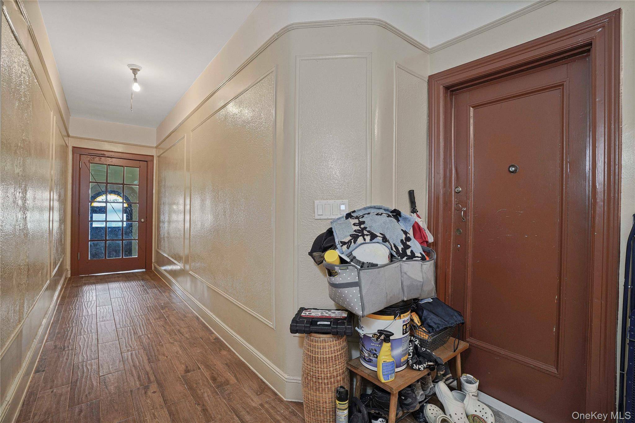 72-07 73 ST, Glendale, NY 11385