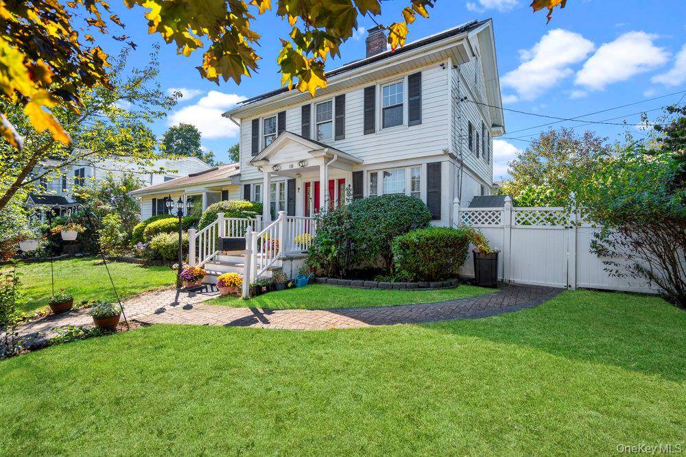 118 Grant AVE, Albertson, NY 11507