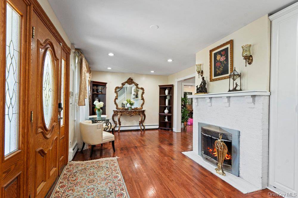 118 Grant AVE, Albertson, NY 11507