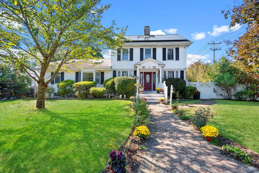 118 Grant AVE, Albertson, NY 11507
