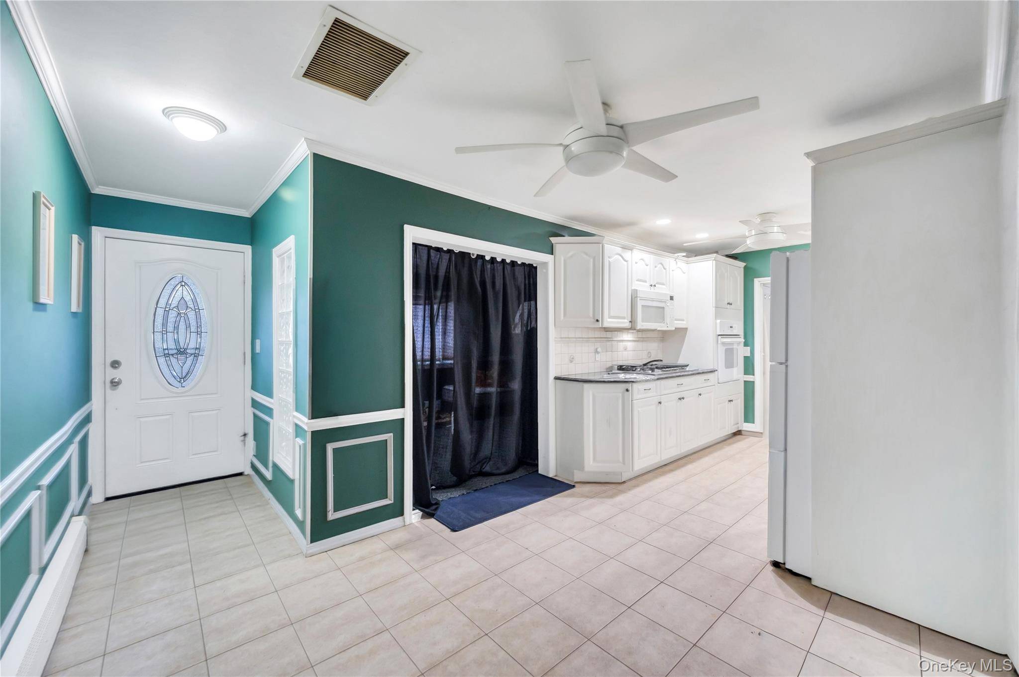 22 Herman AVE, North Babylon, NY 11703