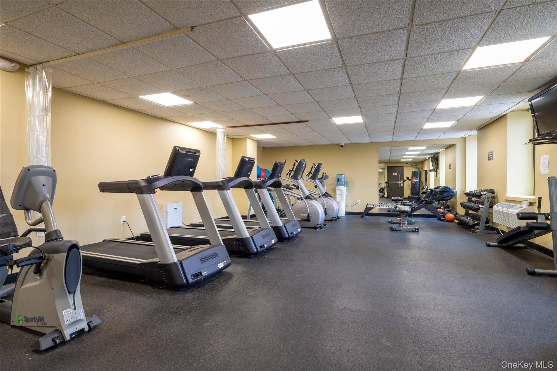 100 W Broadway #7L, Long Beach, NY 11561