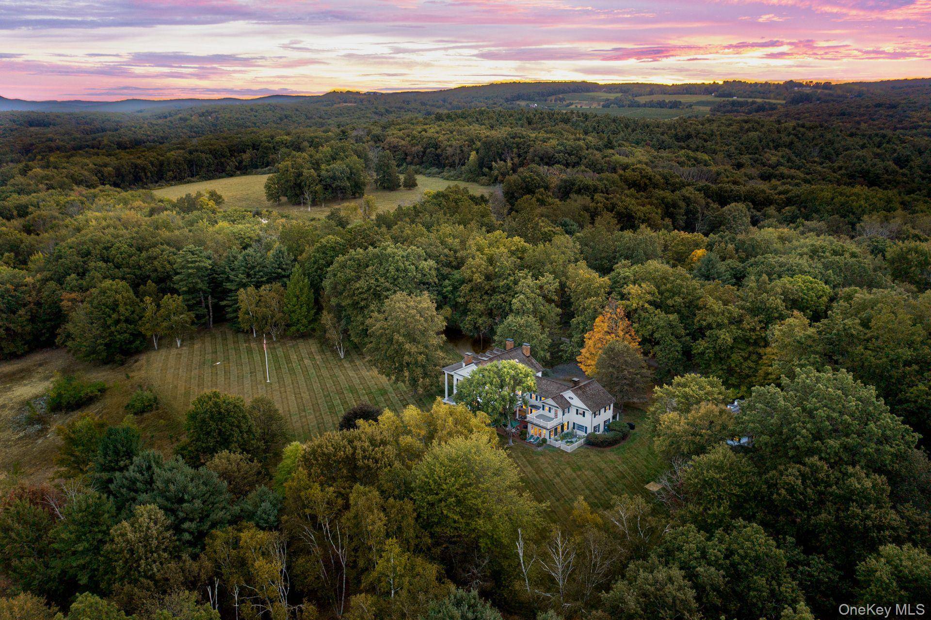 406 Shunpike, Millbrook, NY 12545