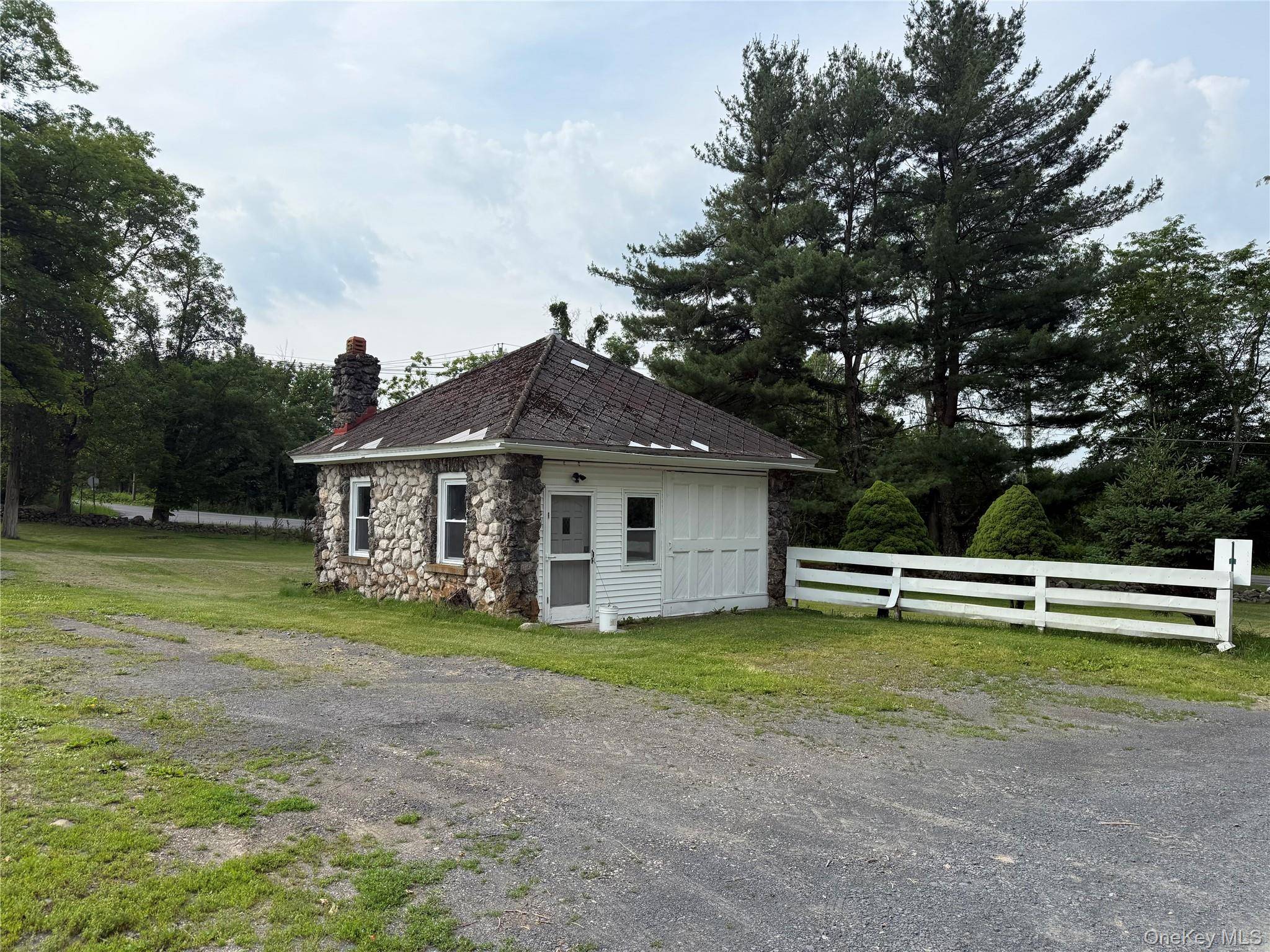 212 Cheechunk RD, Goshen, NY 10924