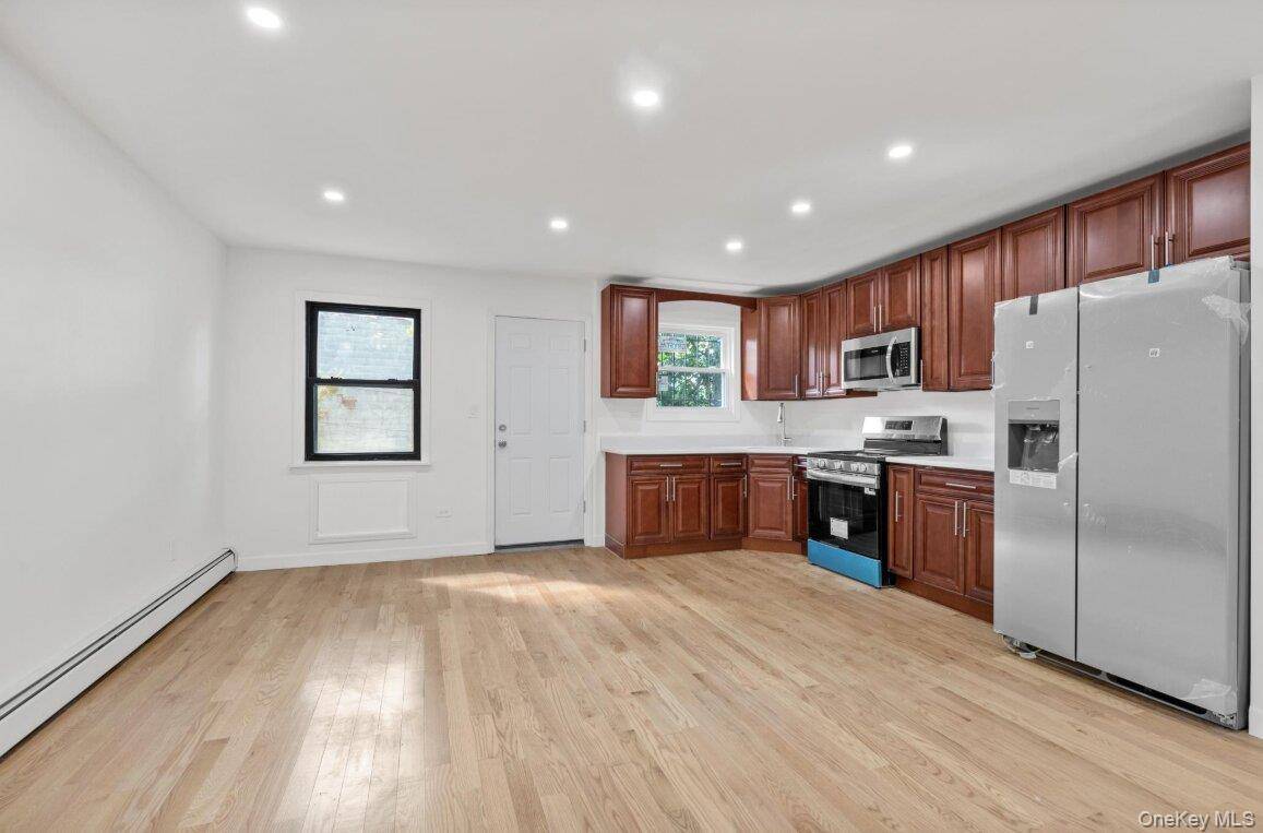 2445 Lurting AVE, Bronx, NY 10469