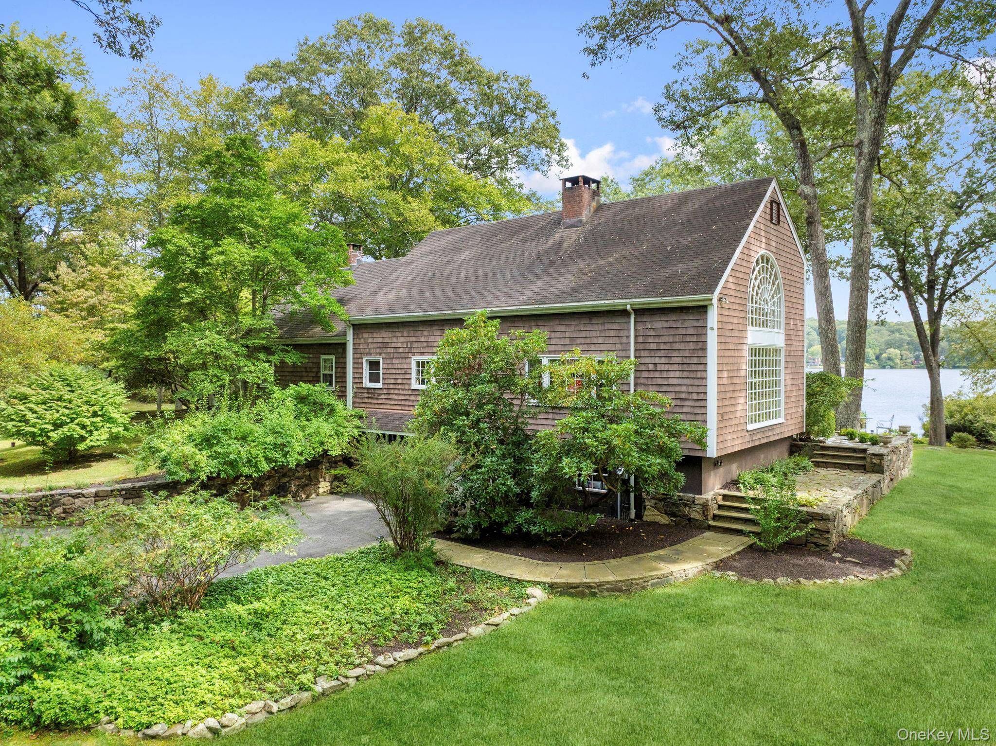 93 Cross Pond RD, Pound Ridge, NY 10576