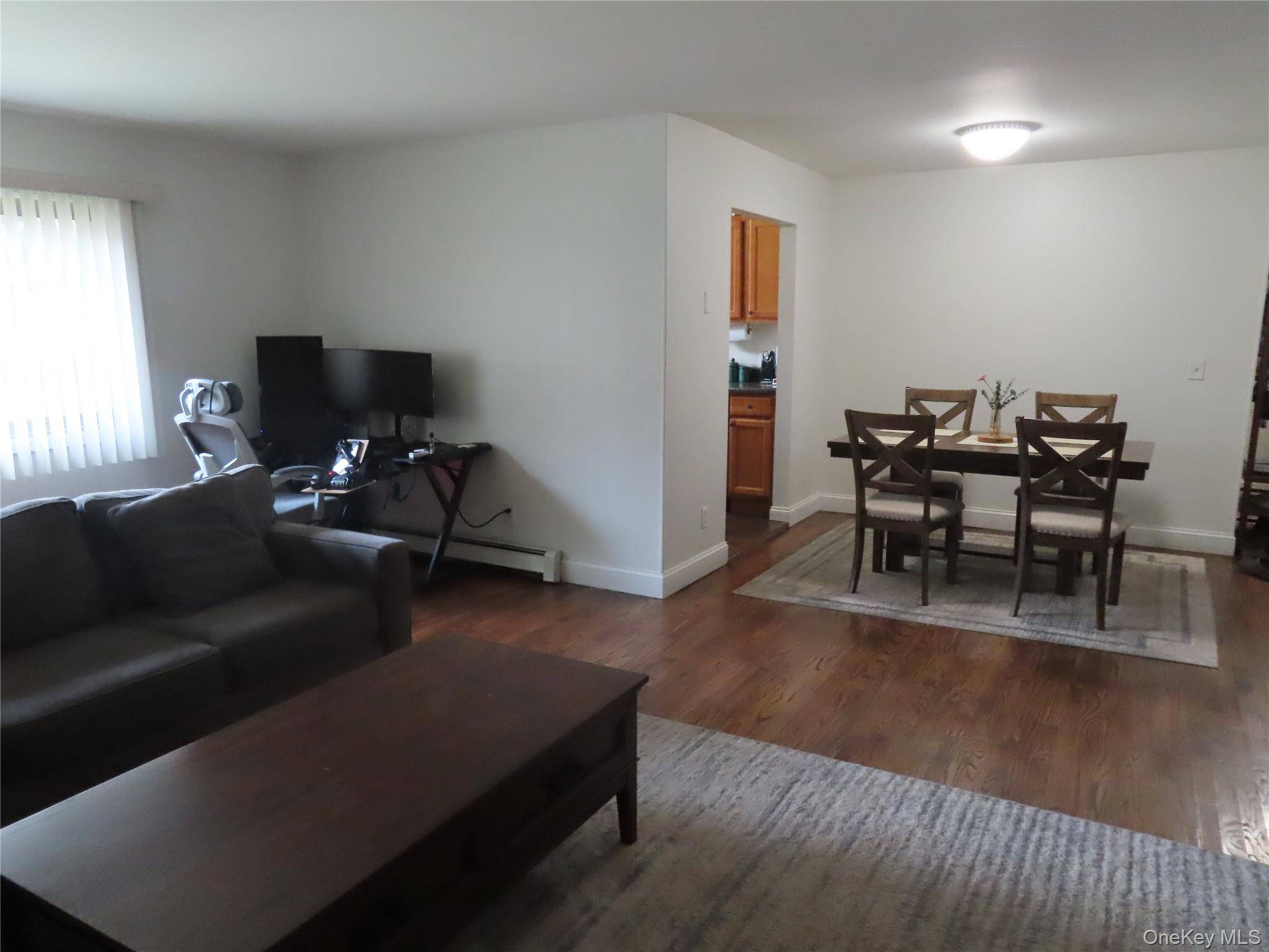 2449 (B) #16 A Union BLVD #16A, Islip, NY 11751