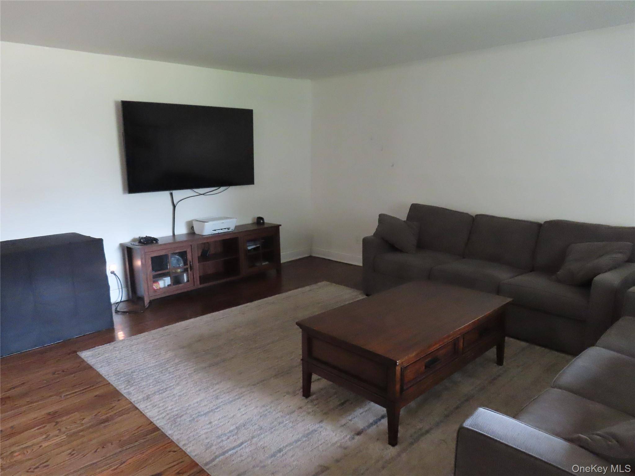 2449 (B) #16 A Union BLVD #16A, Islip, NY 11751
