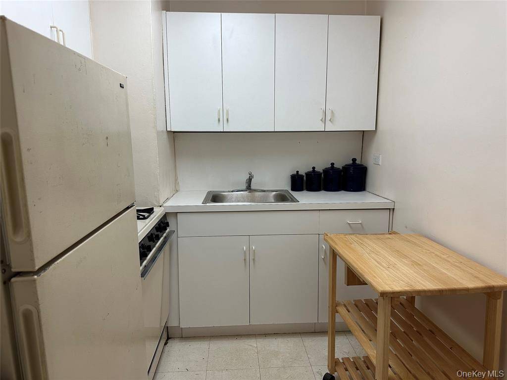 123-40 83rd AVE #2C, Kew Gardens, NY 11415
