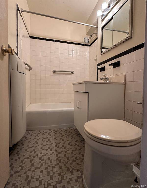 123-40 83rd AVE #2C, Kew Gardens, NY 11415