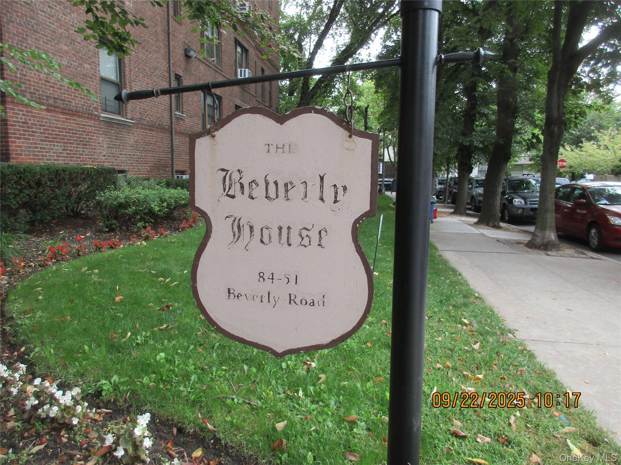 84-51 Beverly RD #2-S, Kew Gardens, NY 11415