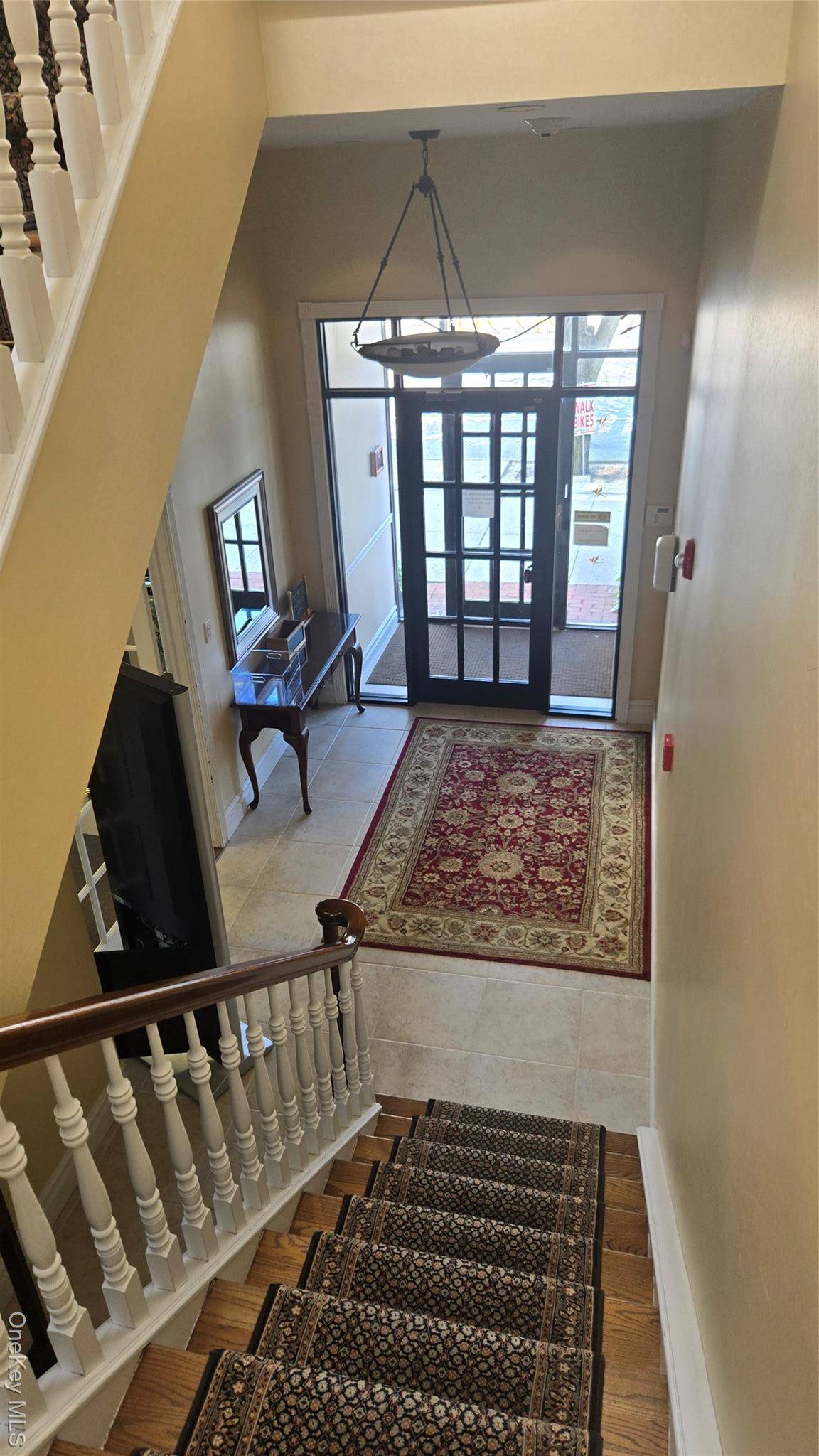 212 W Park AVE #UPPER, Long Beach, NY 11561
