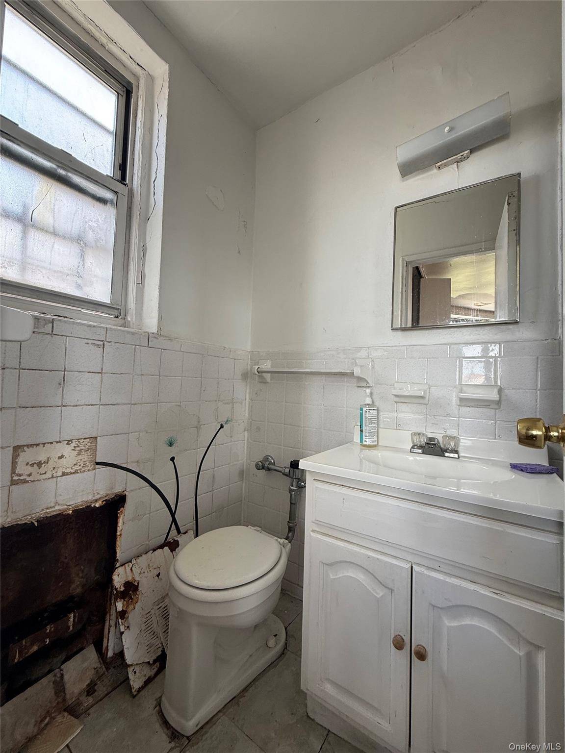 86-16 60th AVE #4L, Elmhurst, NY 11373