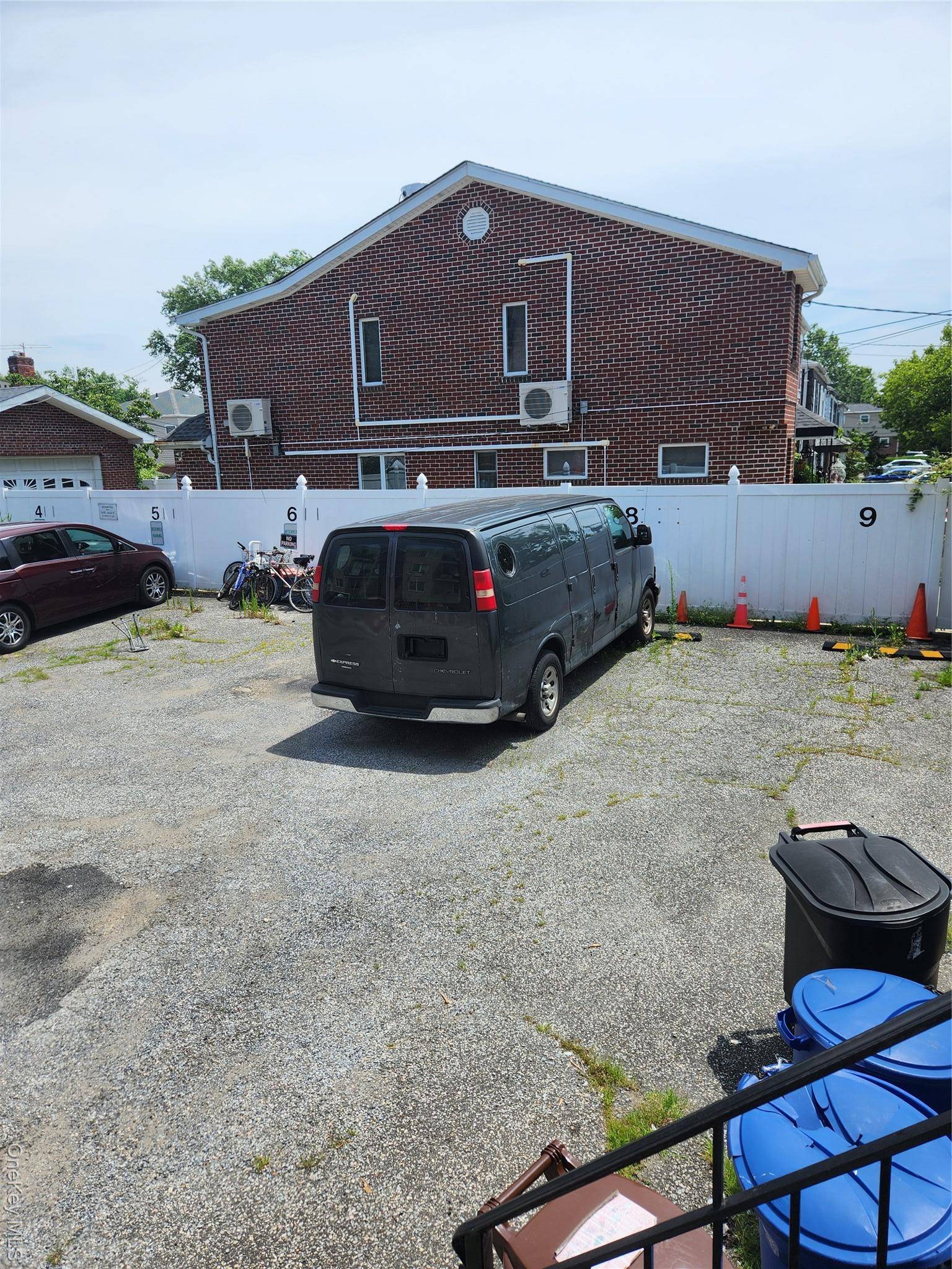 199-04 47 AVE, Flushing, NY 11358