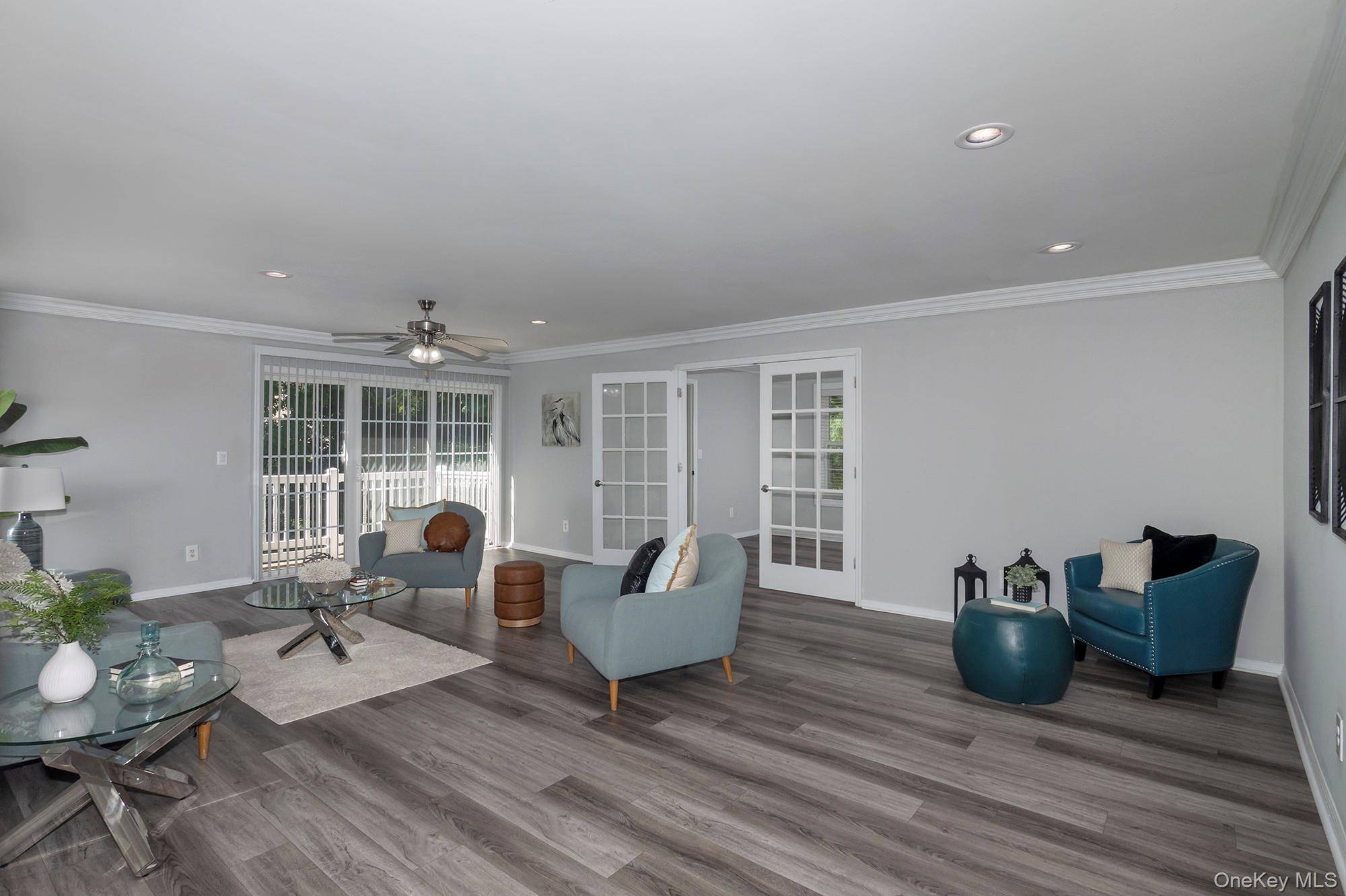 80 Overlook DR #80, Farmingville, NY 11738