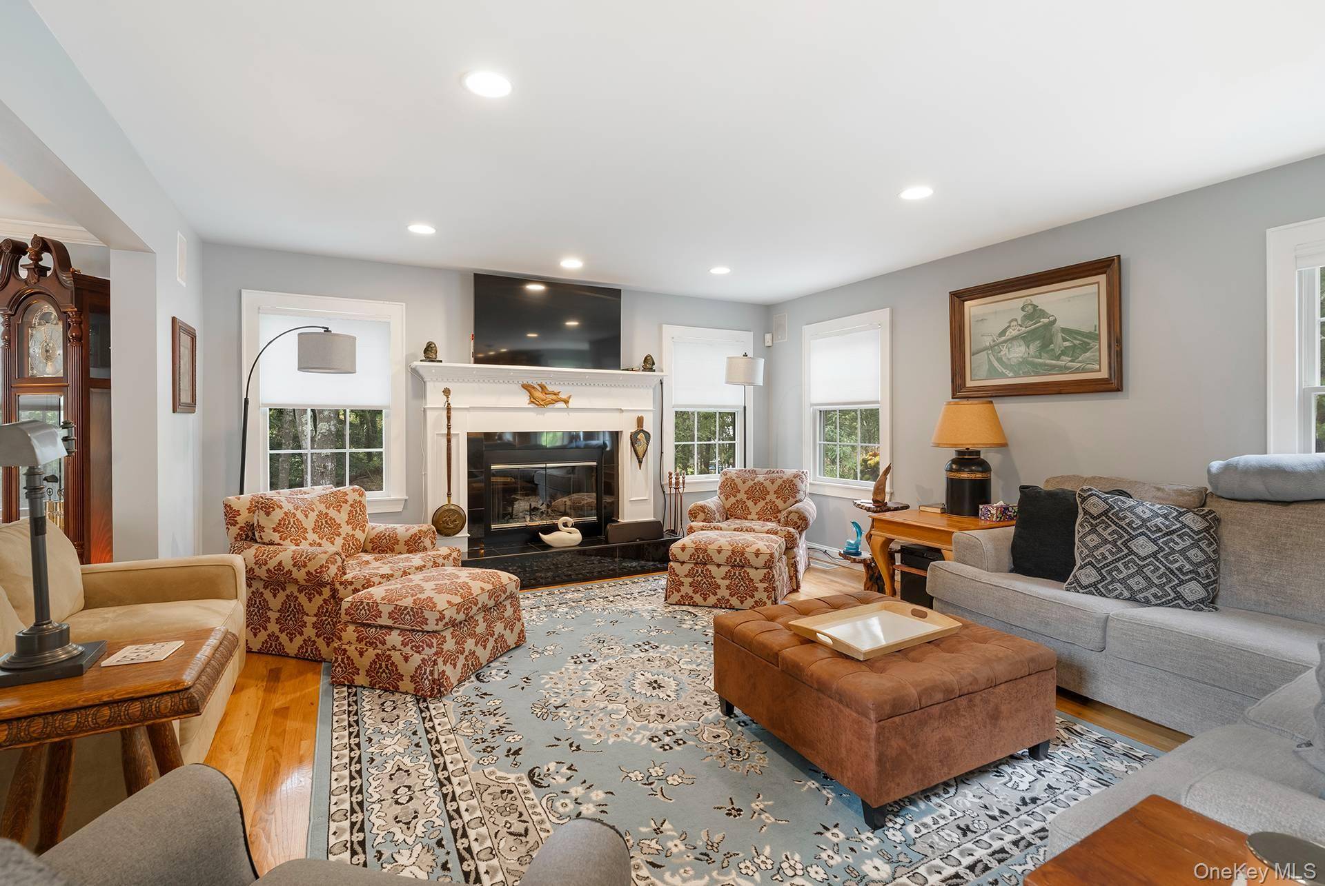 156 Maggie DR, East Quogue, NY 11942
